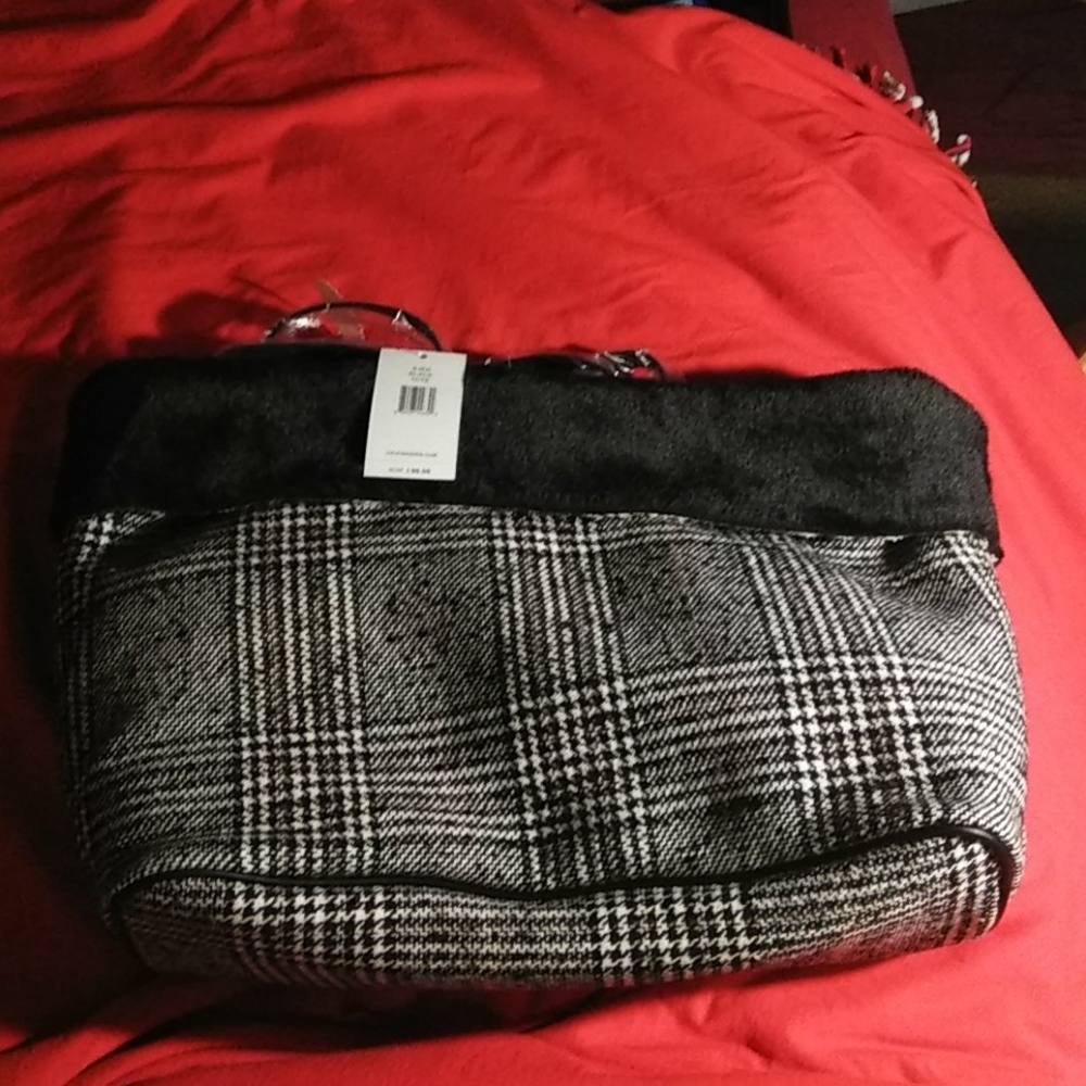 B JEN black plaid totebag
